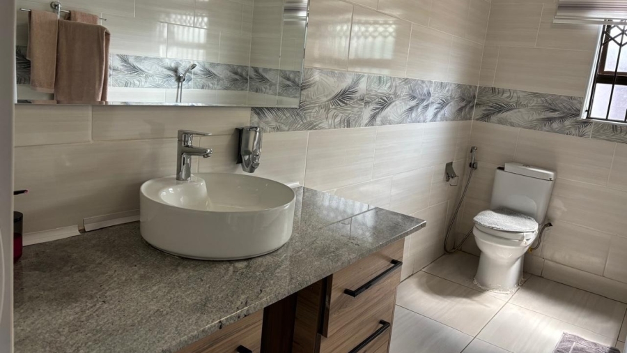7 Bedroom Property for Sale in Mogwase Unit 4 North West